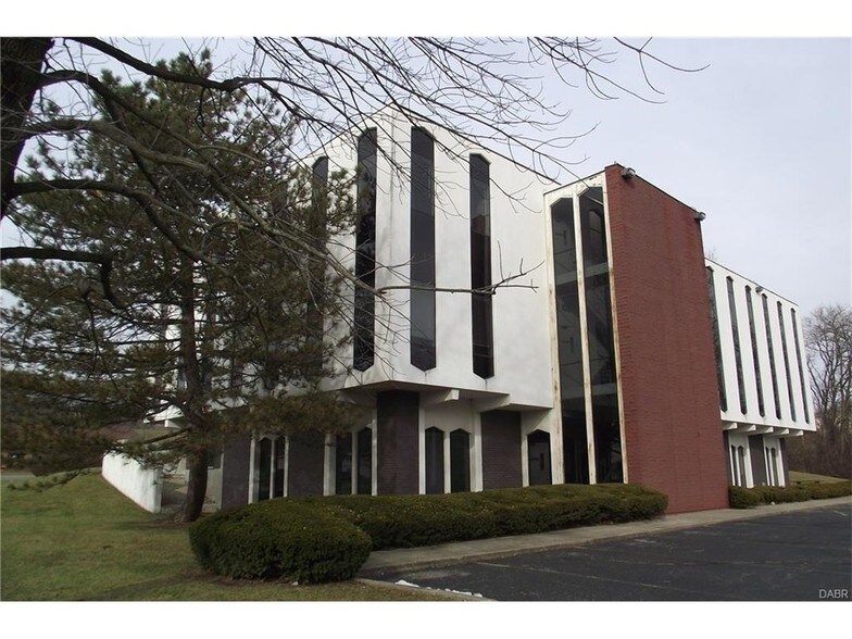 1700 Needmore Rd, Dayton, OH à louer - Photo de l’immeuble – Image 3 sur 33