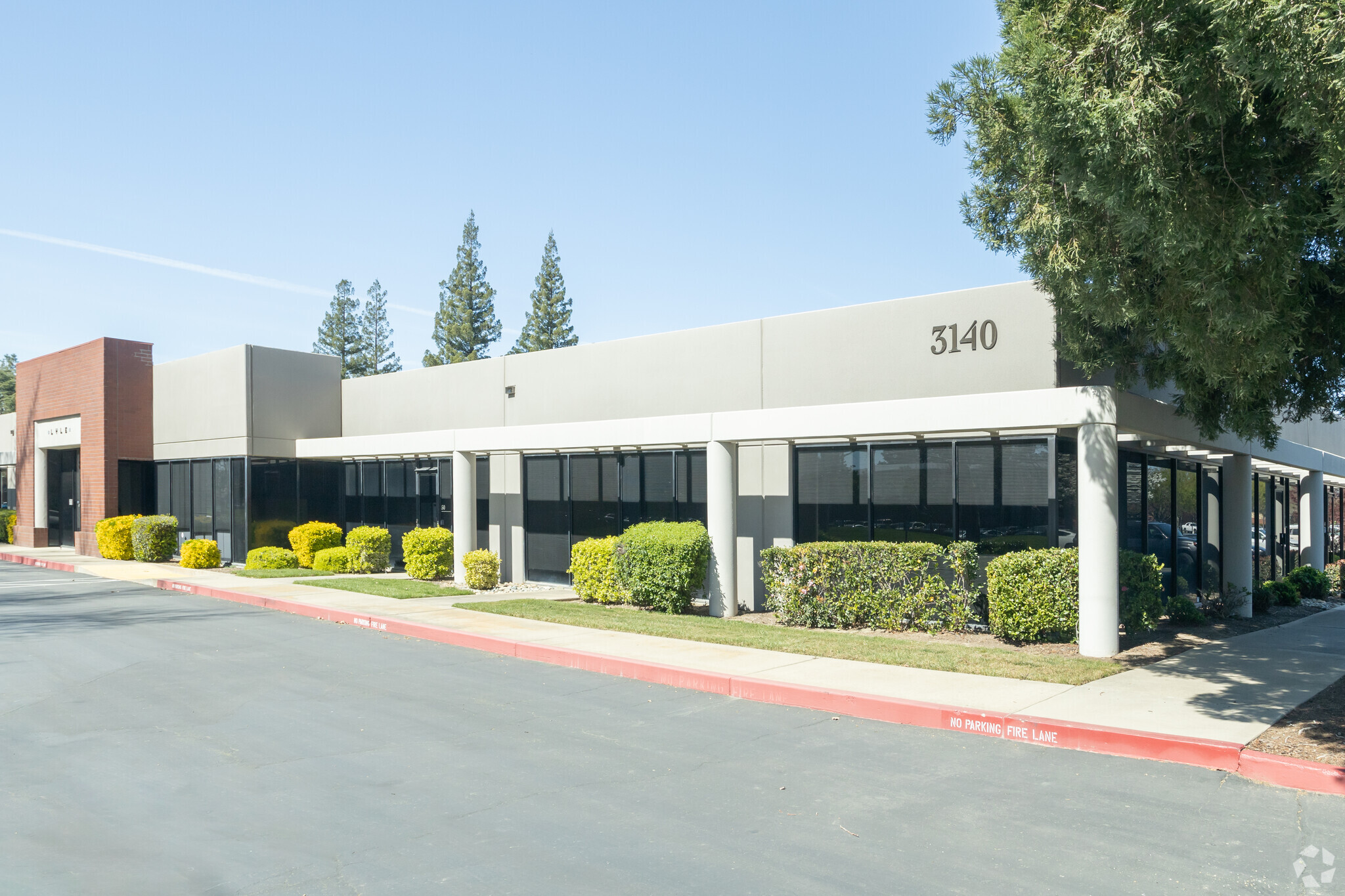 3140 Gold Camp Dr, Rancho Cordova, CA à louer Photo principale– Image 1 sur 11