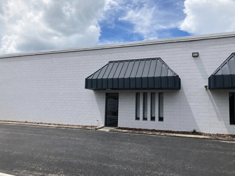 5151 Sunbeam Rd, Jacksonville, FL à louer - Photo de l’immeuble – Image 2 sur 3