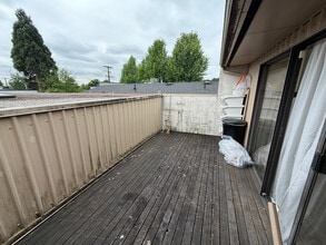 1433 Rupert St, North Vancouver, BC à louer Photo intérieure– Image 1 sur 2