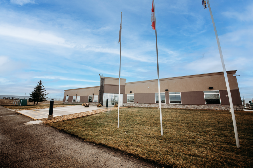 37 Vic Turner Airport Rd, Dawson Creek, BC à vendre - Photo principale – Image 1 sur 21