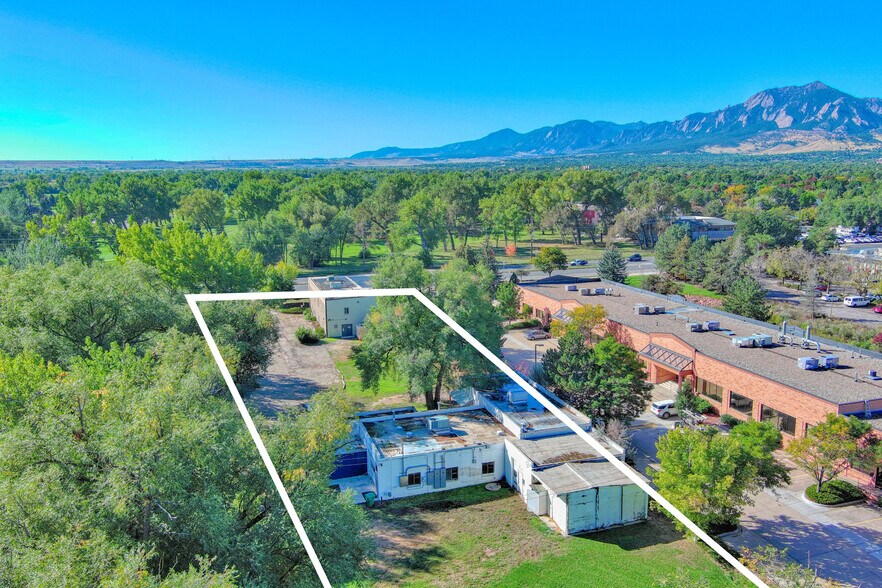 5649 Arapahoe Ave, Boulder, CO à vendre - Aérien – Image 2 sur 61