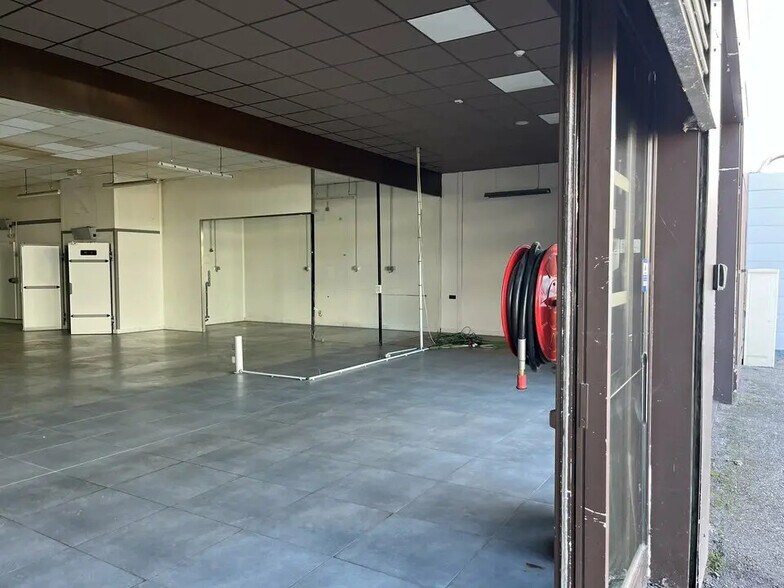 Local commercial dans Saint-Dié-des-Vosges à louer - Photo de l’immeuble – Image 2 sur 7