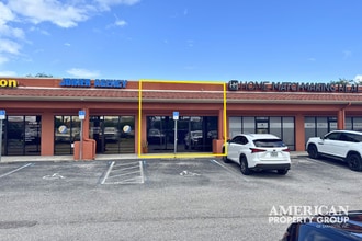 701 JC Center Ct, Port Charlotte, FL à louer Photo intérieure– Image 1 sur 6