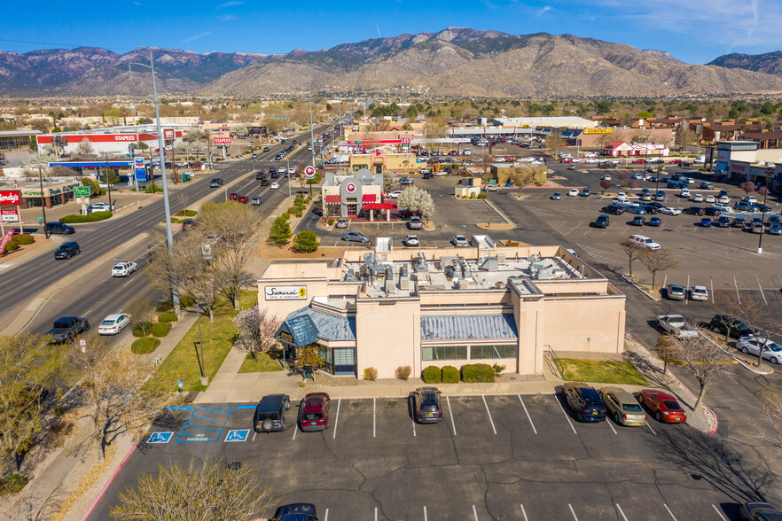 9500 Montgomery Blvd NE, Albuquerque, NM à louer - Photo de l’immeuble – Image 3 sur 9