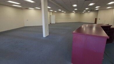 19930-19960 Ventura Blvd, Woodland Hills, CA à louer - Vidéo sur l’annonce professionnelle 