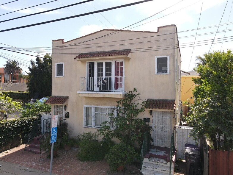 3216 E 4th St, Long Beach, CA à vendre - Photo de l’immeuble – Image 3 sur 7