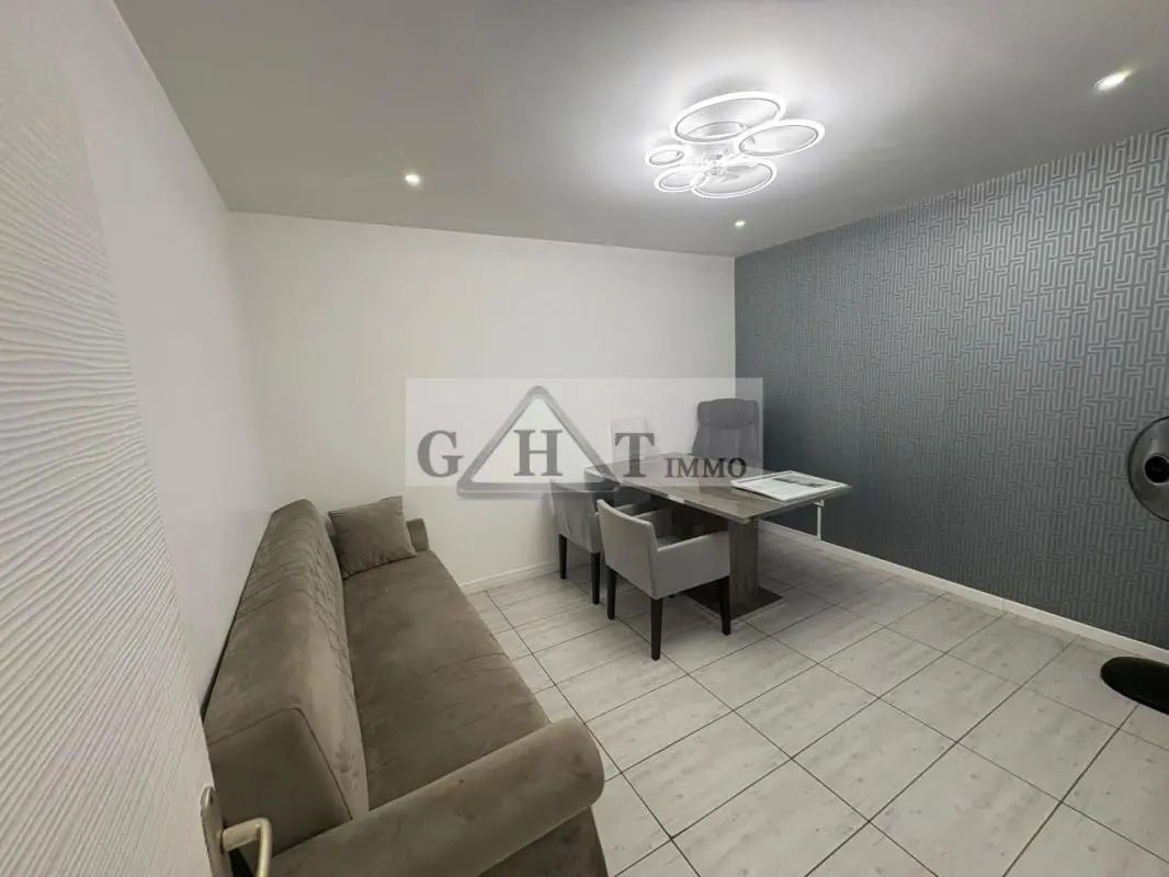 Industriel/Logistique dans Évry-Courcouronnes à vendre Photo intérieure– Image 1 sur 4