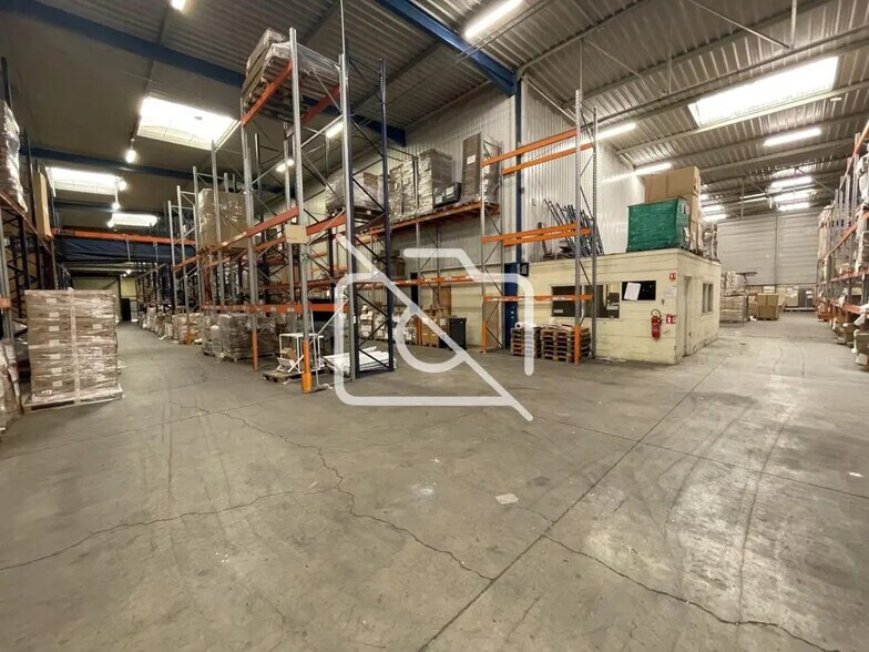 Industriel/Logistique dans Torcy à vendre - Photo de l’immeuble – Image 2 sur 7