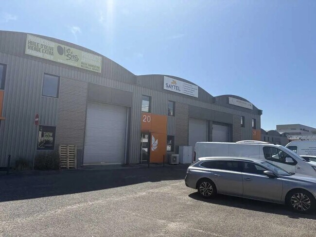 Plus de détails pour Bureau, Local d'activités à louer