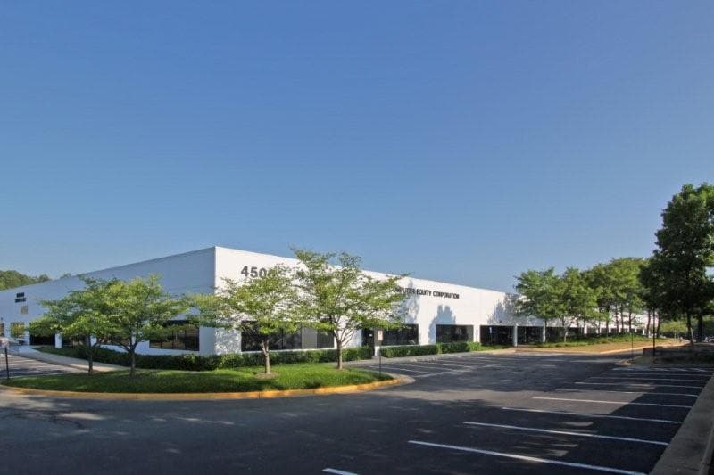 4500 Southgate Pl, Chantilly, VA à louer - Photo principale – Image 1 sur 3