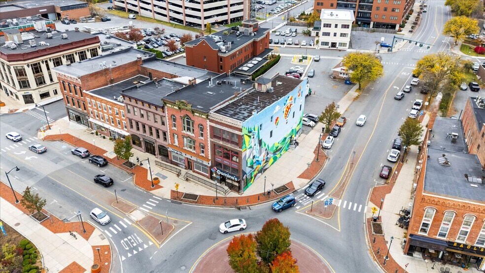 144 Glen St, Glens Falls, NY à vendre - Photo de l’immeuble – Image 2 sur 12