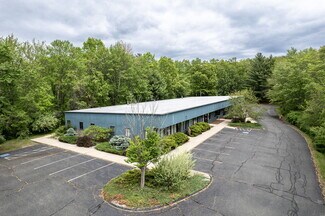 Plus de détails pour 160 Old Farm Rd, Amherst, MA - Bureau à louer