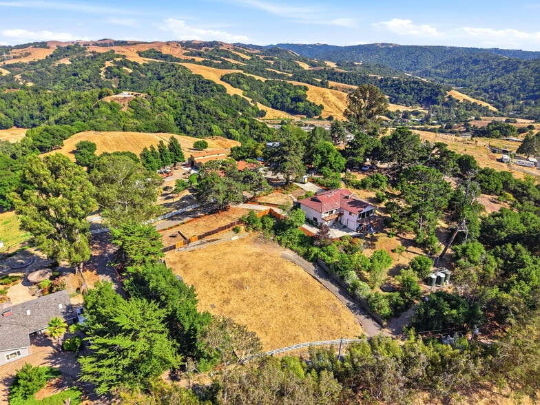 6733 Sunnyslope Ave, Castro Valley, CA à vendre - Aérien – Image 3 sur 3