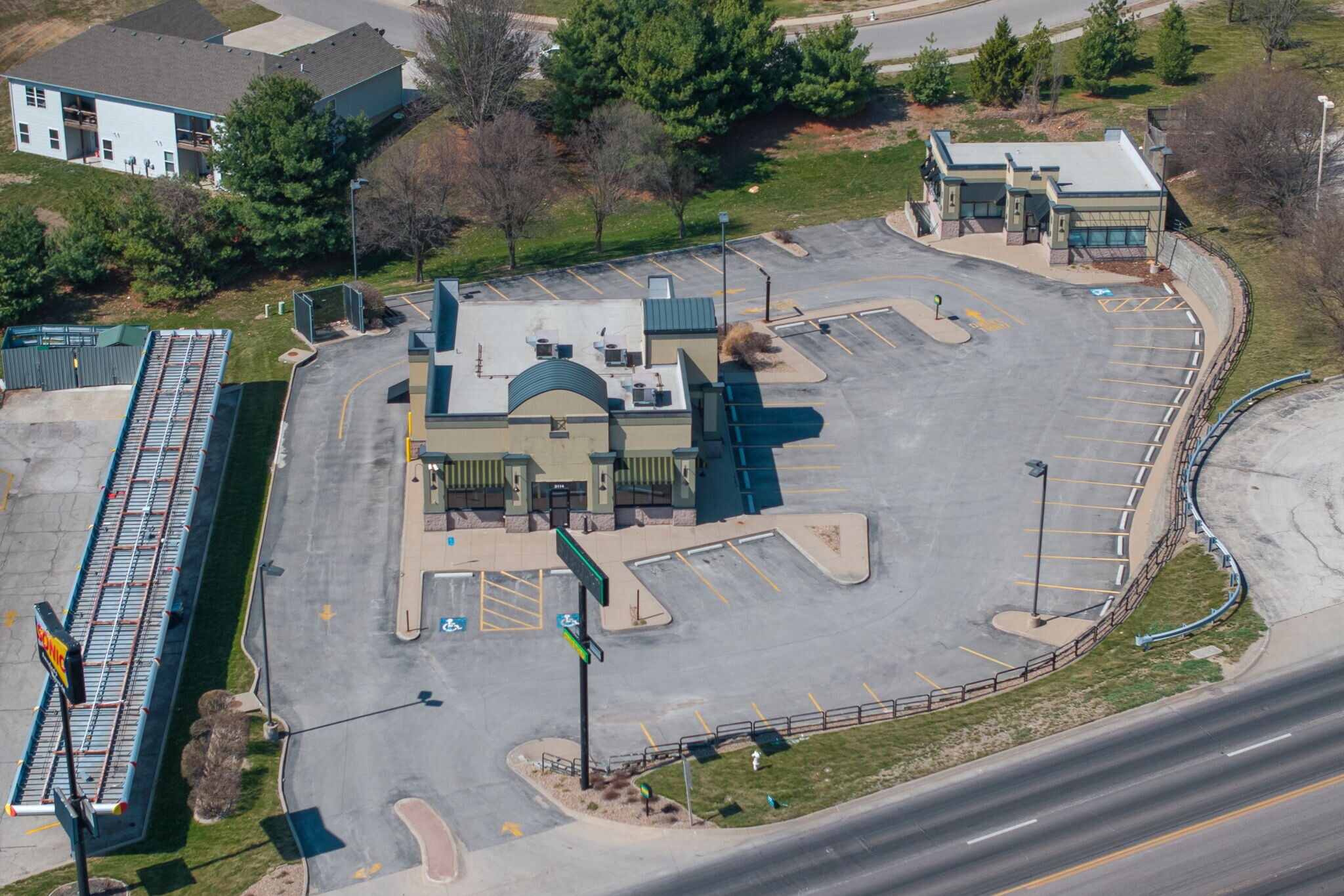 3114 N Belt Hwy, Saint Joseph, MO à vendre Photo principale– Image 1 sur 40