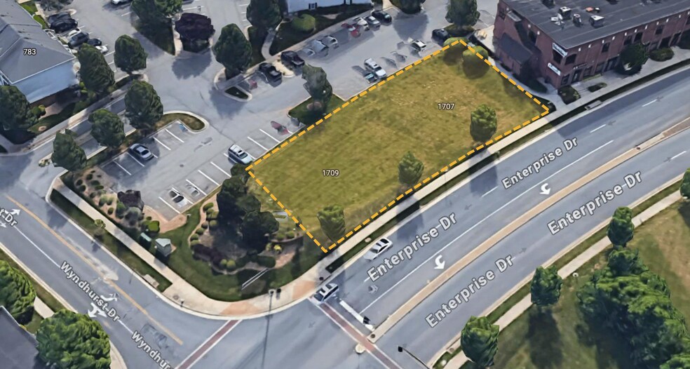 1703, 1707 & 1709 Enterprise Dr portefeuille de 2 biens à vendre sur LoopNet.fr - Photo de l’immeuble – Image 1 sur 2