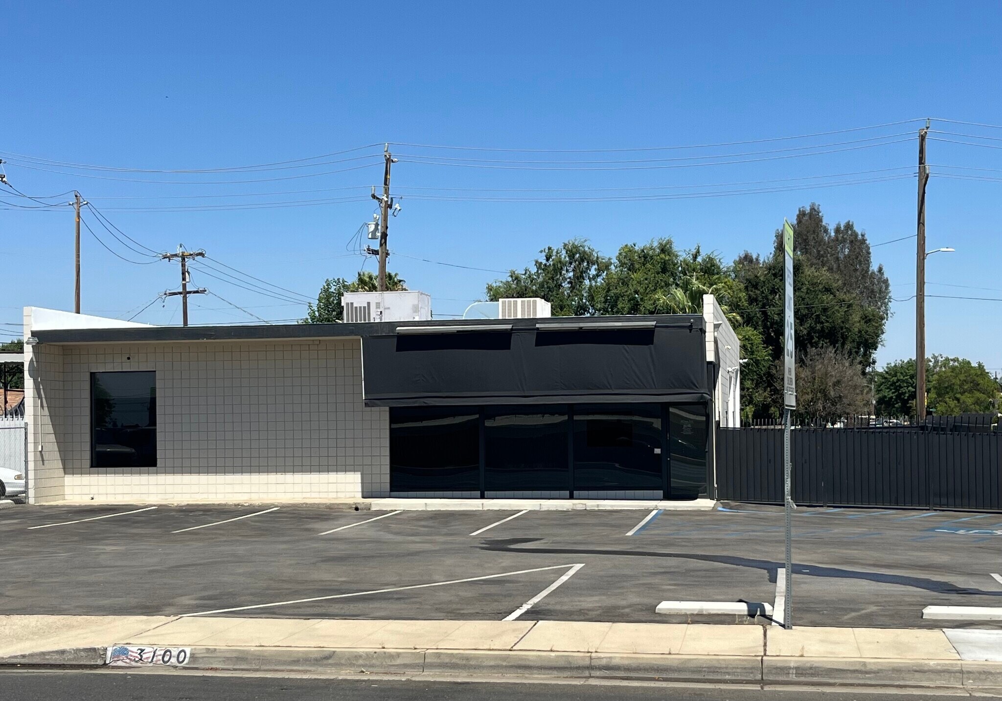 3100 Union Ave, Bakersfield, CA à louer Photo intérieure– Image 1 sur 1