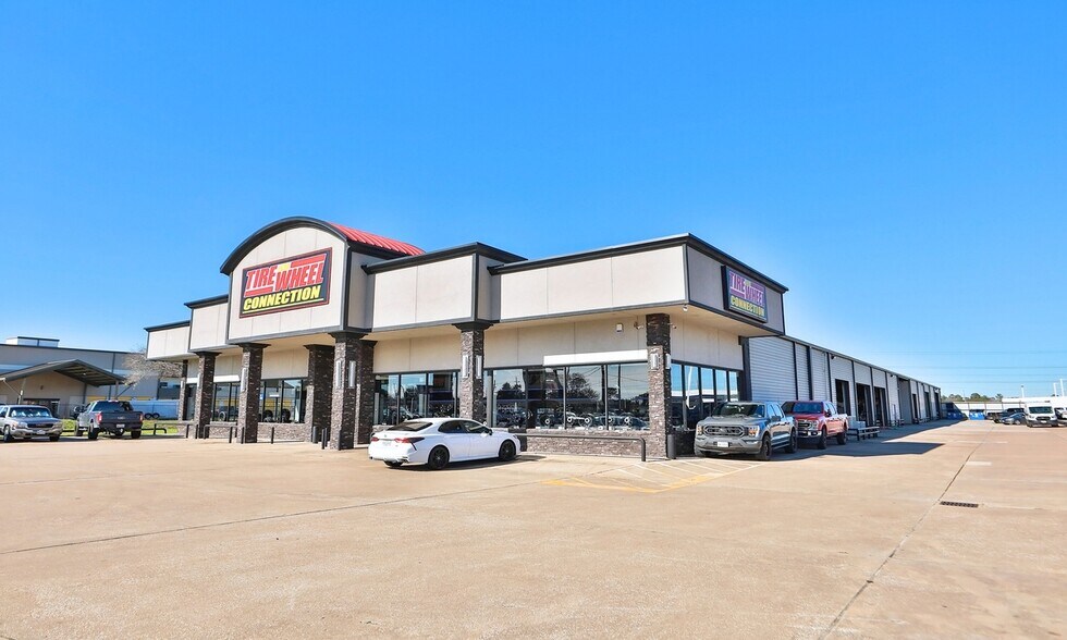 11330 Farm to Market 1960 Rd, Houston, TX à vendre - Photo de l’immeuble – Image 2 sur 27