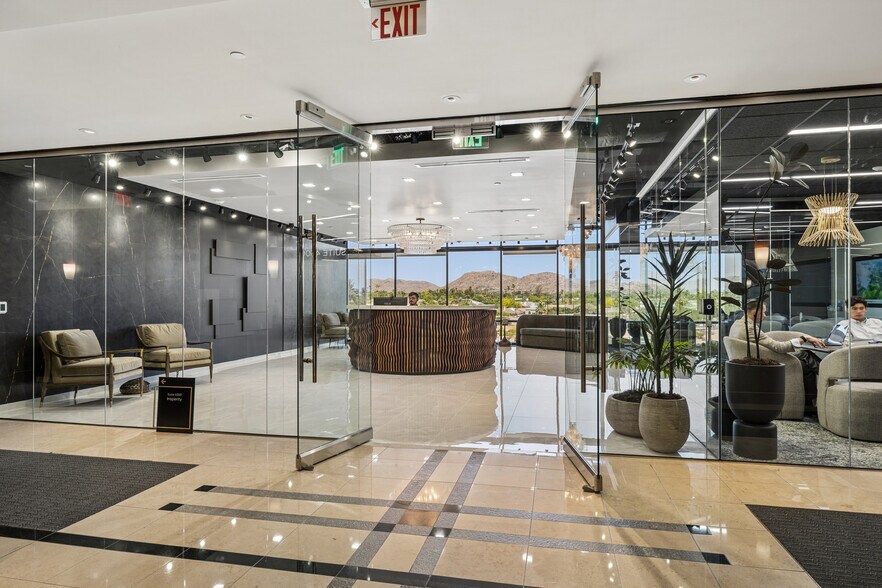 4800 N Scottsdale Rd, Scottsdale, AZ à louer - Photo intérieure – Image 1 sur 31