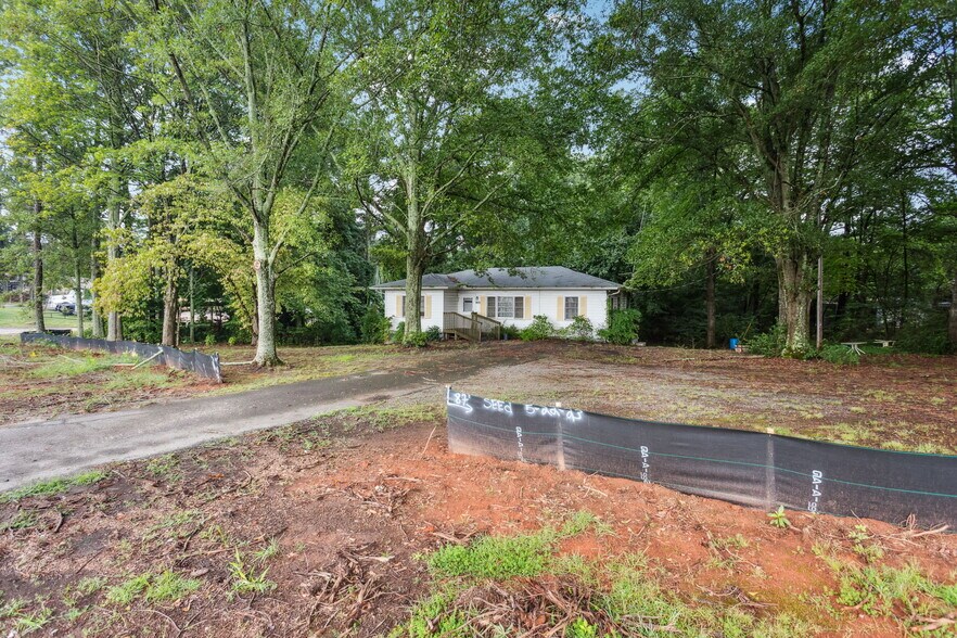 5460 Atlanta Hwy, Alpharetta, GA à vendre - Photo principale – Image 1 sur 14