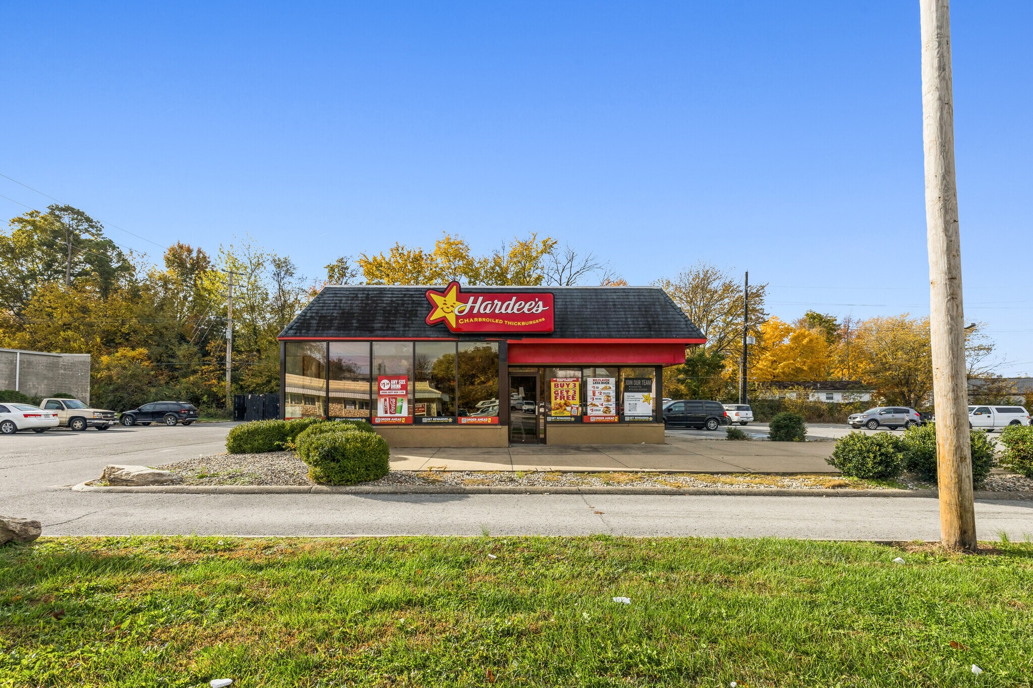 421 E Jackson Blvd, Jackson, MO à vendre Photo principale– Image 1 sur 22