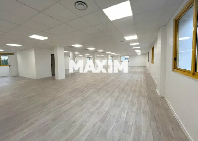 Plus de détails pour 13 Rue De La Houe, Quetigny - Bureau à vendre