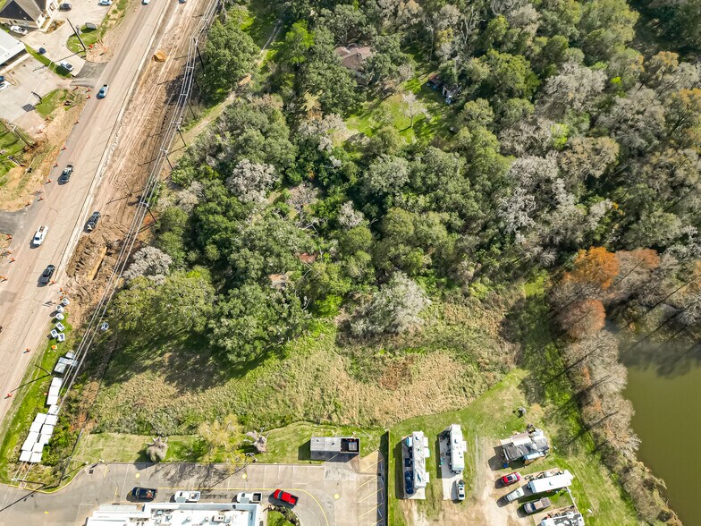 910 S Columbia Dr, West Columbia, TX à vendre - Photo de l’immeuble – Image 3 sur 21