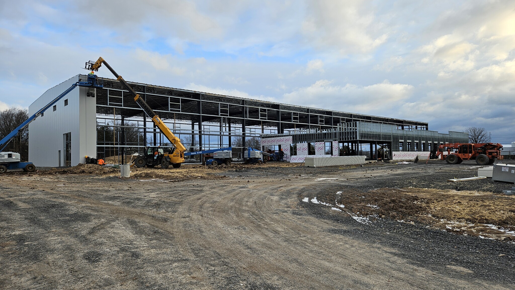 400 International Blvd, Rochester, NY à louer Photo intérieure– Image 1 sur 2