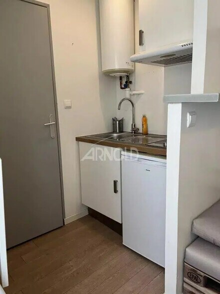 Local commercial dans Nantes à louer - Photo de l’immeuble – Image 2 sur 4