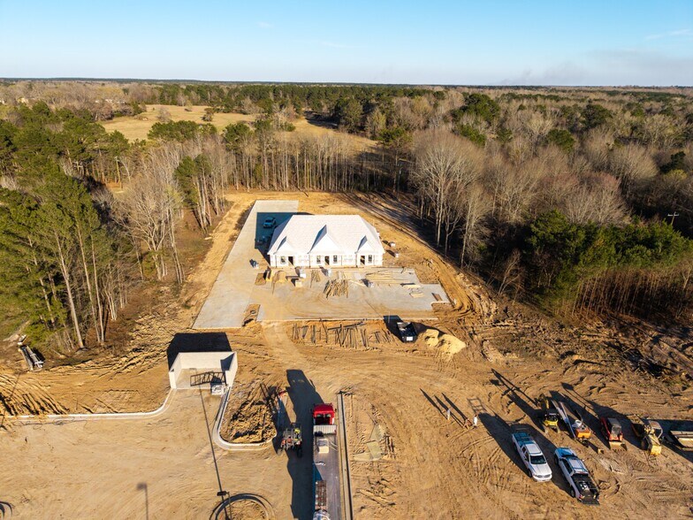 225 Breck Dr, Stonewall, LA à louer - Photo de l’immeuble – Image 3 sur 5