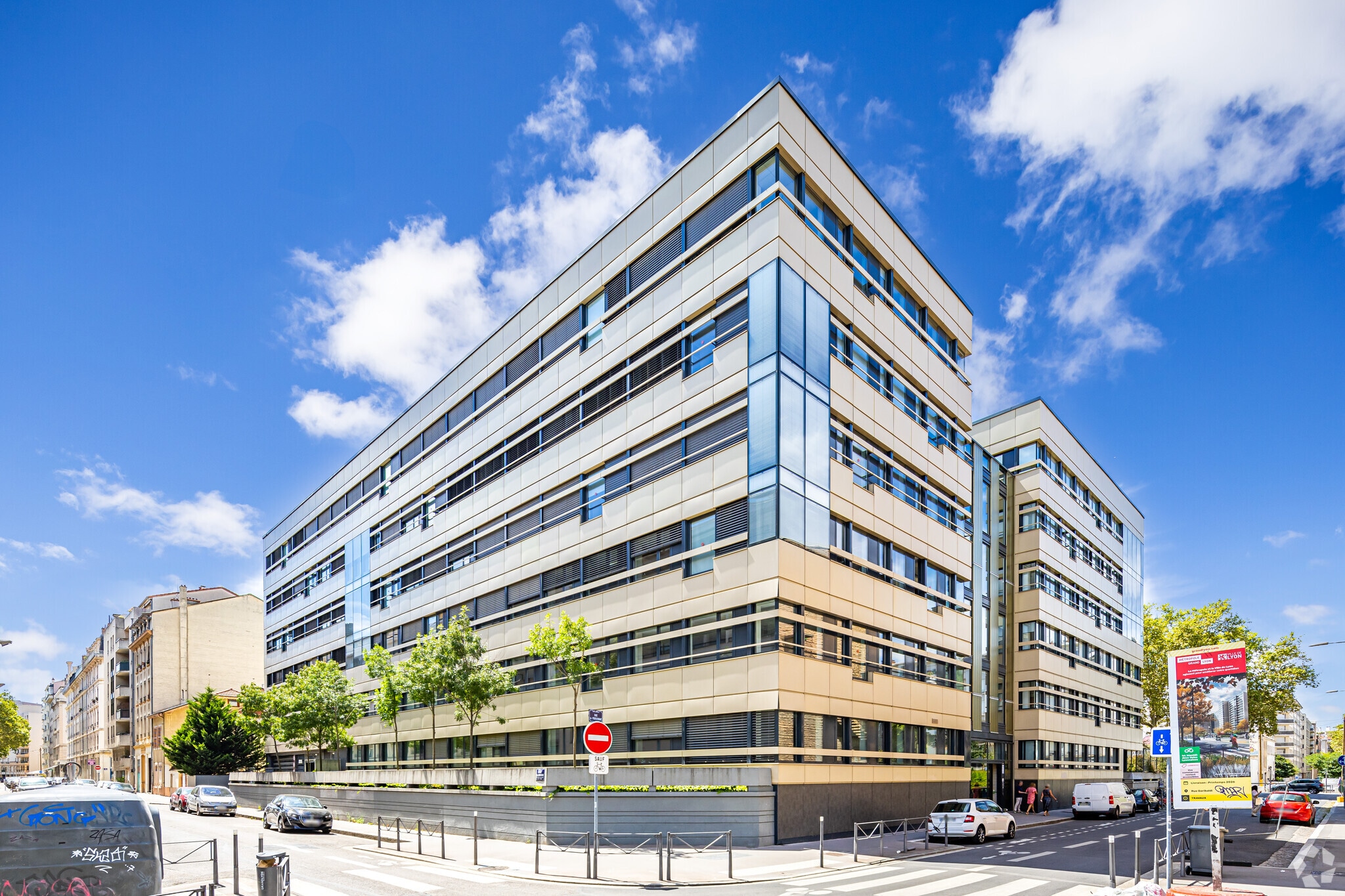 54 Rue Du Pensionnat, Lyon à louer Photo principale– Image 1 sur 4