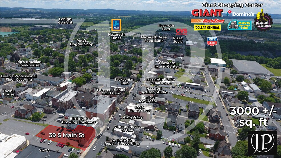 39 S Main St, Nazareth, PA à louer - Photo principale – Image 1 sur 31