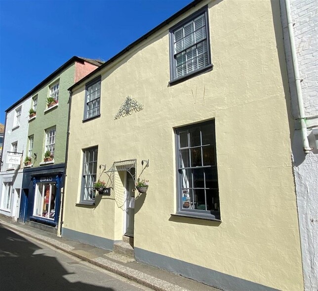 30 Fore St, Fowey à vendre - Photo de l’immeuble – Image 1 sur 8