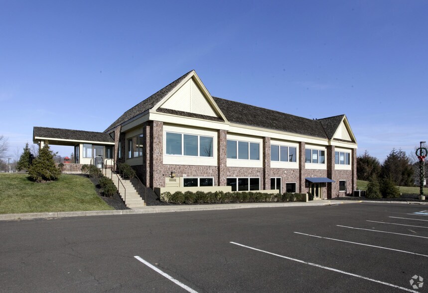 2600 S Eagle Rd, Newtown, PA à louer - Photo principale – Image 3 sur 3