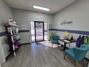 812 W Dallas St, Conroe, TX à louer Photo intérieure– Image 2 sur 16