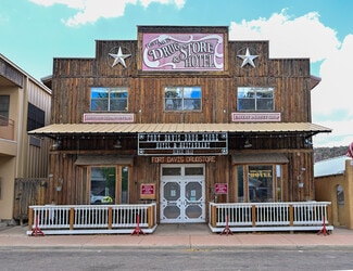 Plus de détails pour 111 N State St, Fort Davis, TX - Hôtellerie à vendre