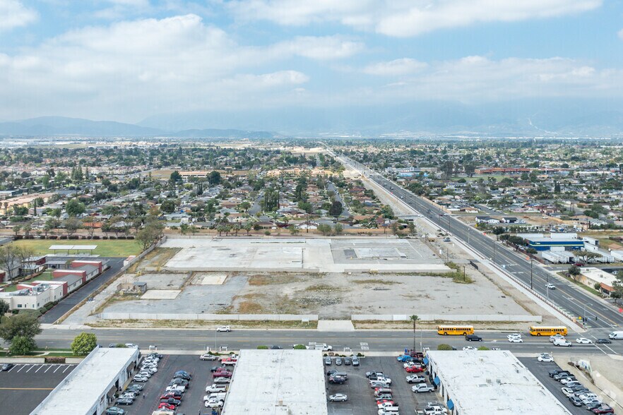 160 N Cactus Ave, Rialto, CA à louer - Photo de l’immeuble – Image 2 sur 8