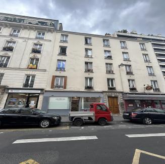 Immeuble residentiel dans Paris à vendre Photo de l’immeuble– Image 1 sur 5