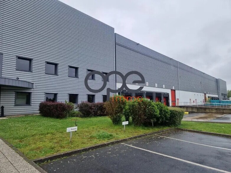Industriel/Logistique dans Mitry-Mory à louer - Photo de l’immeuble – Image 2 sur 13