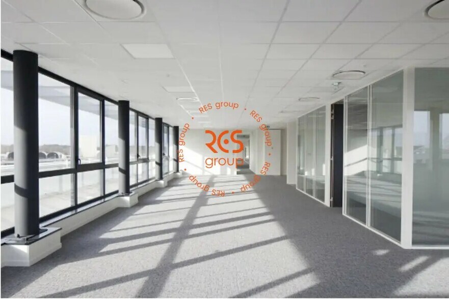 Bureau dans Le Haillan à louer - Photo de l’immeuble – Image 2 sur 9