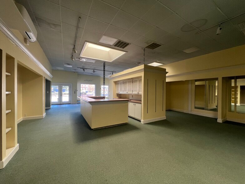 600-698 E Arlington Blvd, Greenville, NC à louer - Photo de l’immeuble – Image 3 sur 8