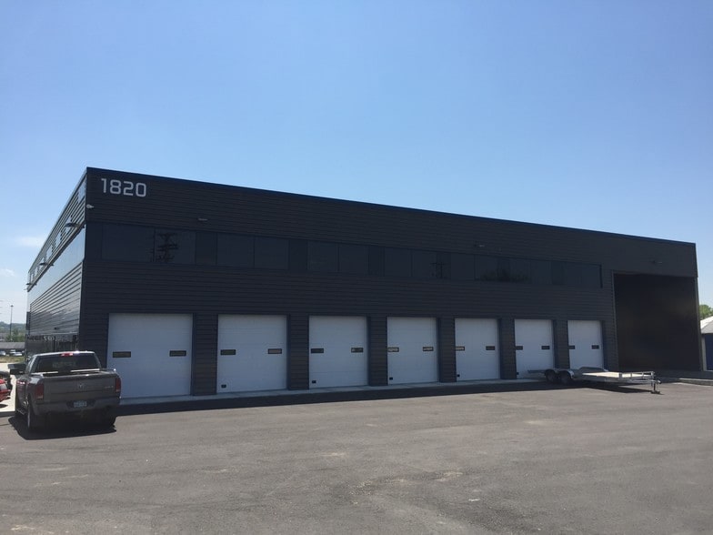 1820 14th St NW, Rochester, MN à vendre - Photo de l’immeuble – Image 3 sur 10