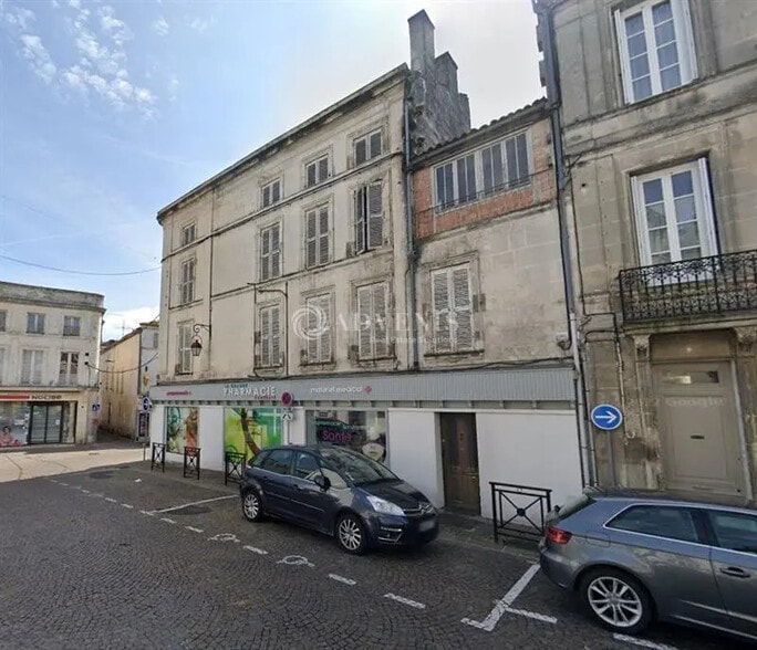 Bureau dans Cognac à vendre - Photo de l’immeuble – Image 2 sur 3