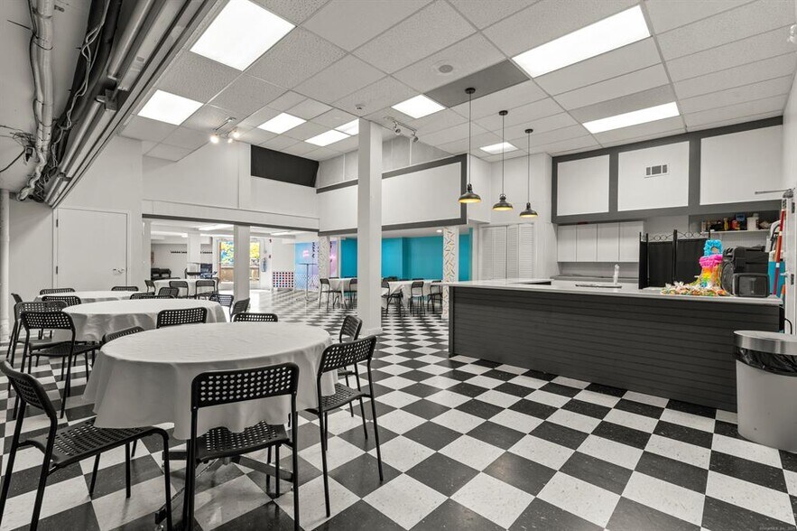 20 E Main St, Torrington, CT à louer - Photo de l’immeuble – Image 2 sur 6