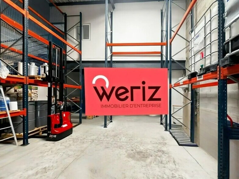 Local d’activités dans Aubagne à louer - Photo de l’immeuble – Image 2 sur 5