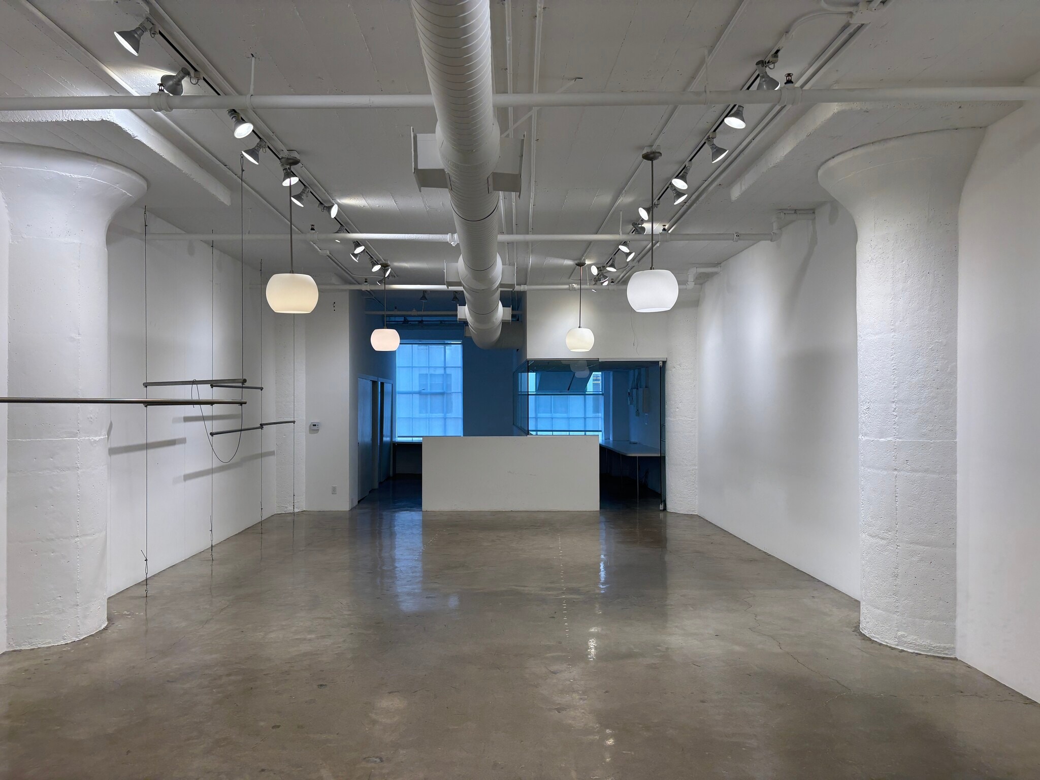 127 E 9th St, Los Angeles, CA à louer Photo intérieure– Image 1 sur 3