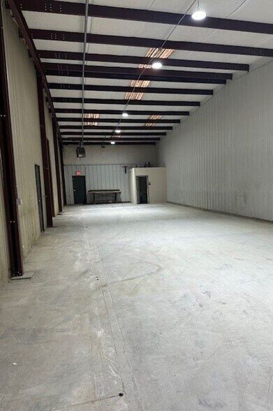 5205 Old Buncombe Rd, Greenville, SC à louer - Photo de l’immeuble – Image 3 sur 15