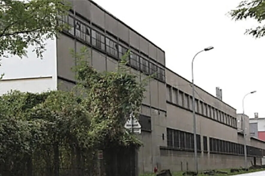 Local d’activités dans Florange à louer - Photo de l’immeuble – Image 1 sur 3