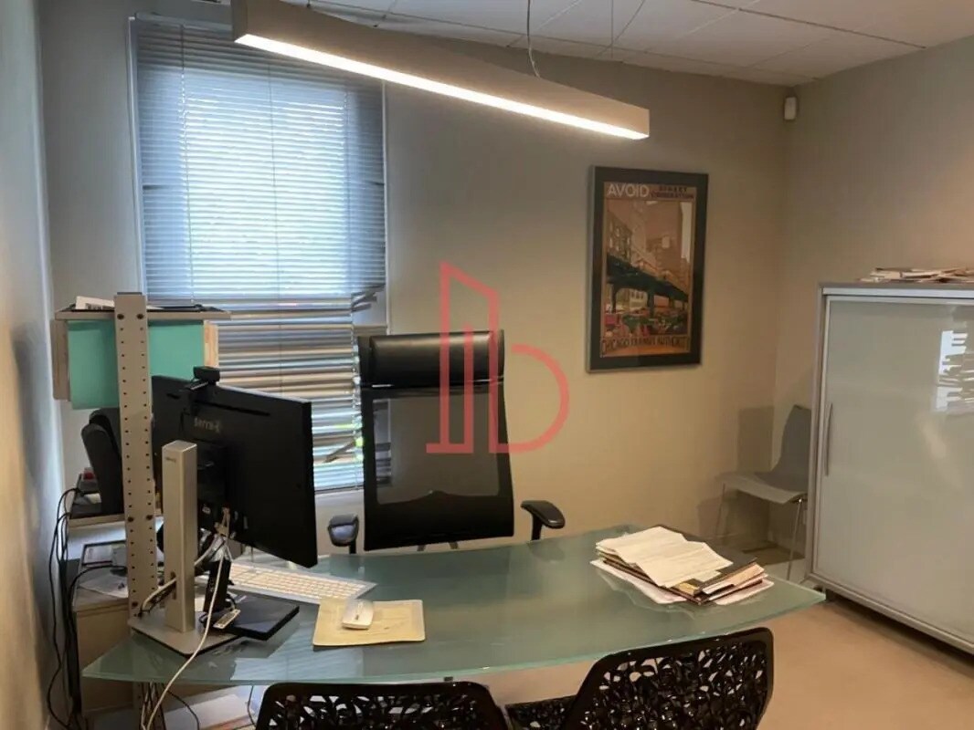 Bureau dans Cenon à vendre Photo intérieure– Image 1 sur 9