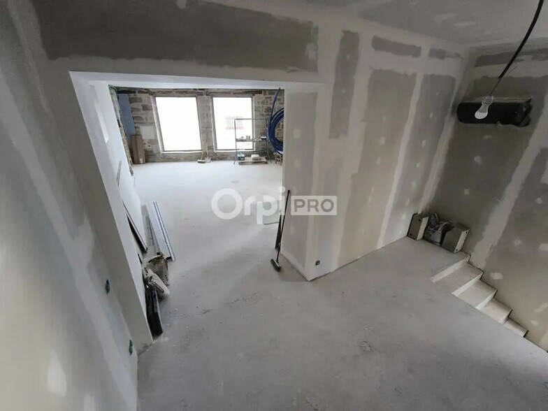 Local commercial dans Malemort à louer - Photo de l’immeuble – Image 3 sur 7